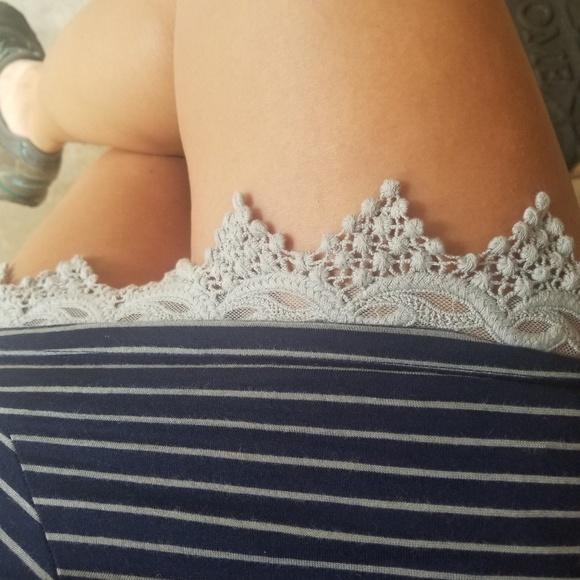 Fashionomics Other - Heather gray lace trimmed camisole extender